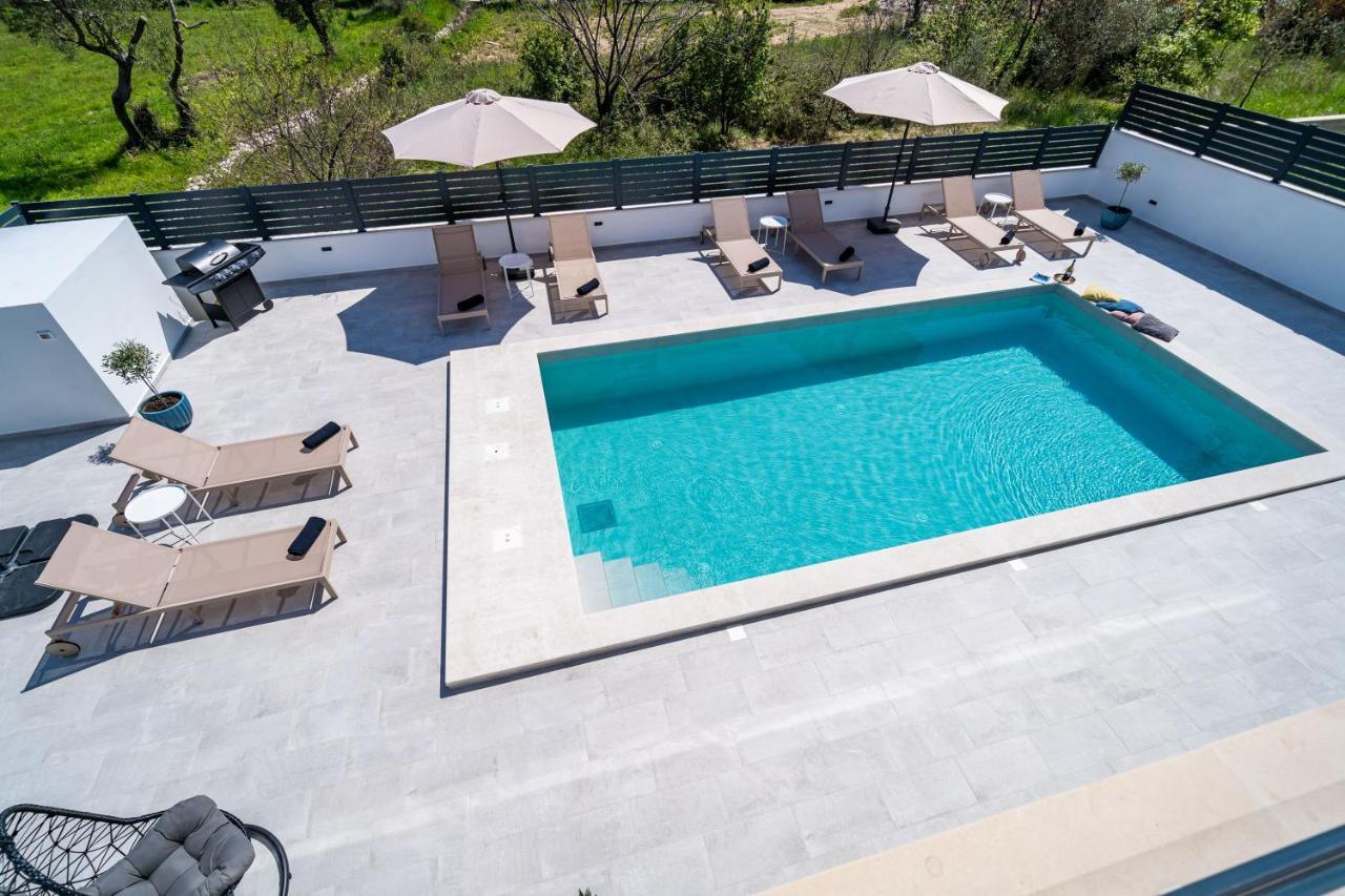 Villa Invigo - Brand New Private Pool Villa Mlini Exterior foto